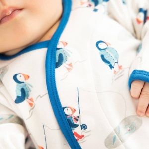 Magnetic Me stud puffin organic cotton magnetic cozy sleeper gown + hat set